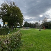 Bild vom Spielplatz anzeigen.