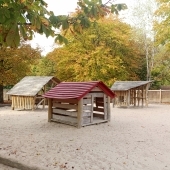Bild vom Spielplatz anzeigen.