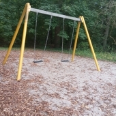 Bild vom Spielplatz anzeigen.