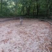 Bild vom Spielplatz anzeigen.