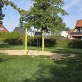 Bild vom Spielplatz anzeigen.