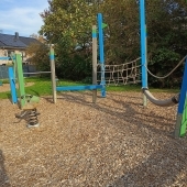Bild vom Spielplatz anzeigen.
