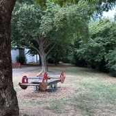 Bild vom Spielplatz anzeigen.
