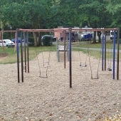 Bild vom Spielplatz anzeigen.