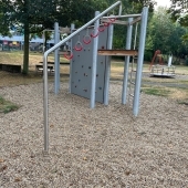 Bild vom Spielplatz anzeigen.