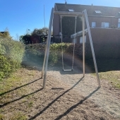 Bild vom Spielplatz anzeigen.