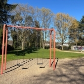 Bild vom Spielplatz anzeigen.