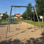 Bild vom Spielplatz anzeigen.