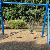 Bild vom Spielplatz anzeigen.