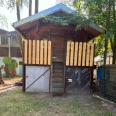 Bild vom Spielplatz anzeigen.