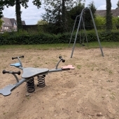 Bild vom Spielplatz anzeigen.