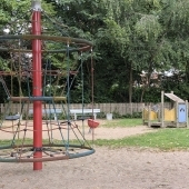 Bild vom Spielplatz anzeigen.