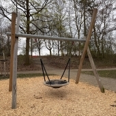 Bild vom Spielplatz anzeigen.