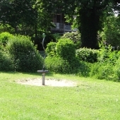 Bild vom Spielplatz anzeigen.