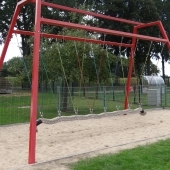 Bild vom Spielplatz anzeigen.