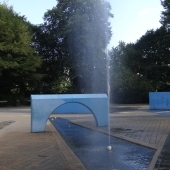 Bild vom Spielplatz anzeigen.