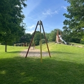 Bild vom Spielplatz anzeigen.