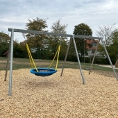 Bild vom Spielplatz anzeigen.