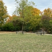 Bild vom Spielplatz anzeigen.