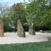 Bild vom Spielplatz anzeigen.