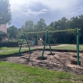 Bild vom Spielplatz anzeigen.
