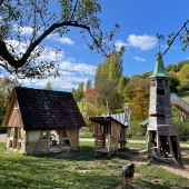Bild vom Spielplatz anzeigen.