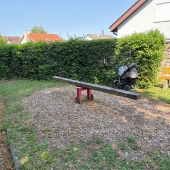 Bild vom Spielplatz anzeigen.