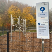 Bild vom Spielplatz anzeigen.