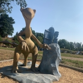 Bild vom Spielplatz anzeigen.