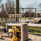 Bild vom Spielplatz anzeigen.