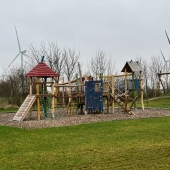 Bild vom Spielplatz anzeigen.