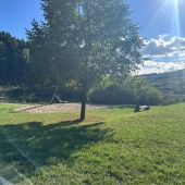 Bild vom Spielplatz anzeigen.