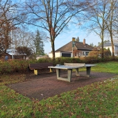 Bild vom Spielplatz anzeigen.