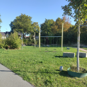 Bild vom Spielplatz anzeigen.