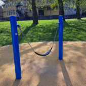 Bild vom Spielplatz anzeigen.