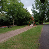 Bild vom Spielplatz anzeigen.