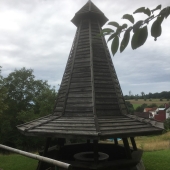 Bild vom Spielplatz anzeigen.