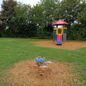 Bild vom Spielplatz anzeigen.