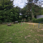 Bild vom Spielplatz anzeigen.