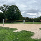 Bild vom Spielplatz anzeigen.