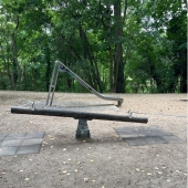 Bild vom Spielplatz anzeigen.