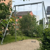 Bild vom Spielplatz anzeigen.