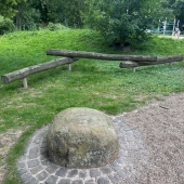 Bild vom Spielplatz anzeigen.