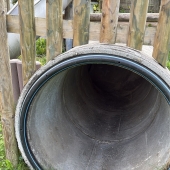 Bild vom Spielplatz anzeigen.