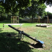 Bild vom Spielplatz anzeigen.