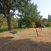 Bild vom Spielplatz anzeigen.