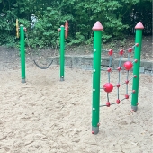 Bild vom Spielplatz anzeigen.