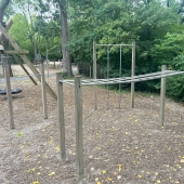 Bild vom Spielplatz anzeigen.