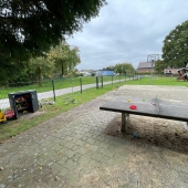 Bild vom Spielplatz anzeigen.