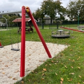 Bild vom Spielplatz anzeigen.
